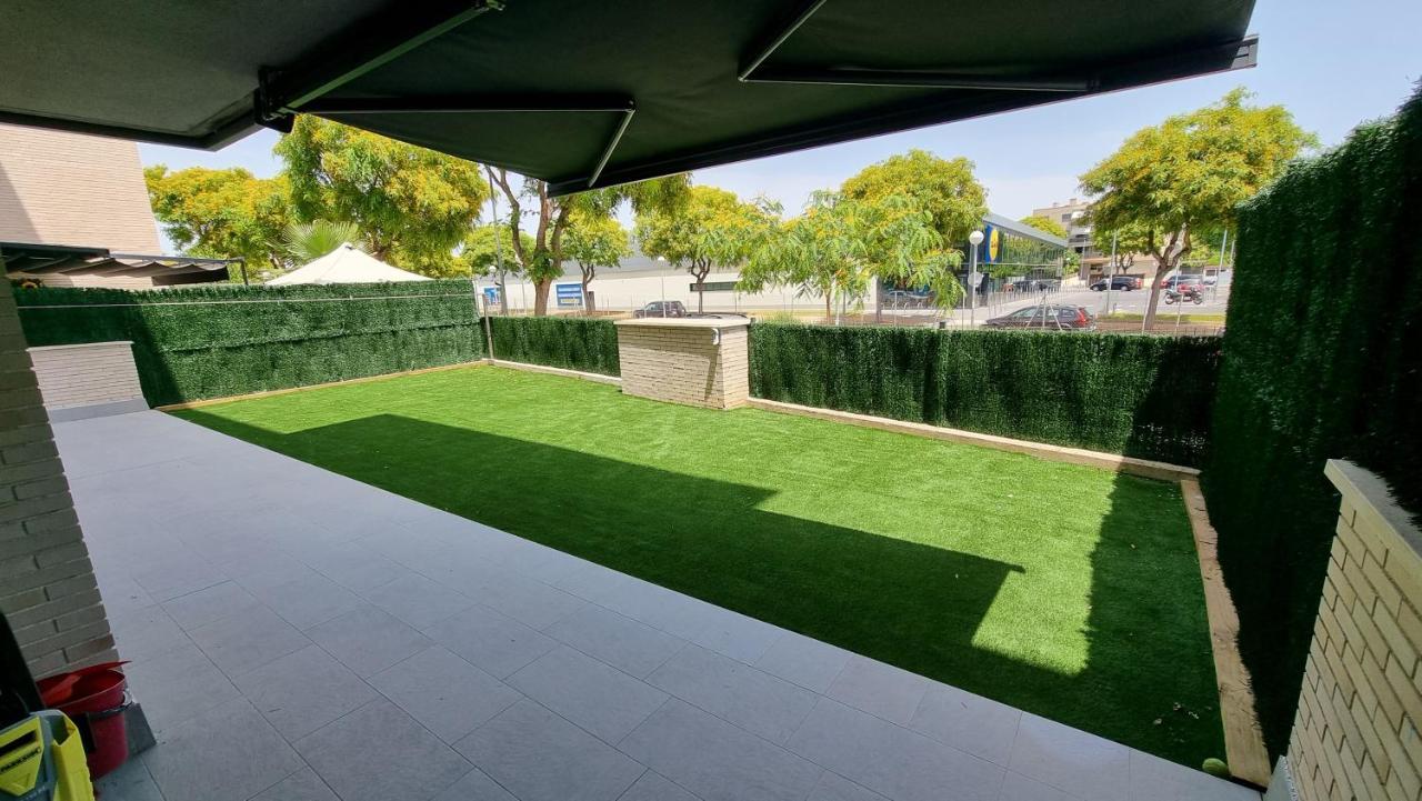 Apartamento Diseno Con Jardin Privado A 100 Metros Del Mar تورّيذيمْبَرّا المظهر الخارجي الصورة