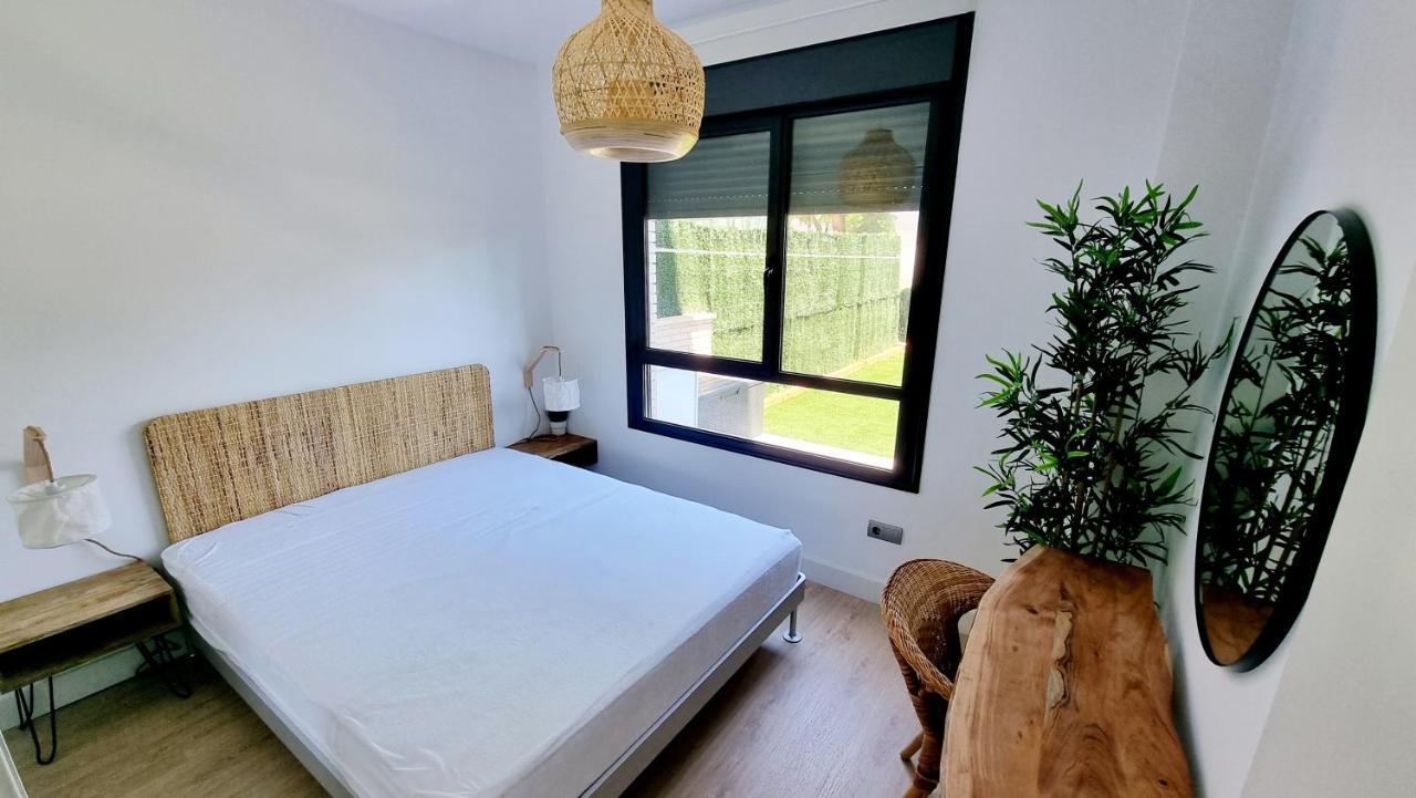 Apartamento Diseno Con Jardin Privado A 100 Metros Del Mar تورّيذيمْبَرّا المظهر الخارجي الصورة